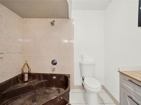 15460 SW 82nd Ln 403, Miami FL 33193