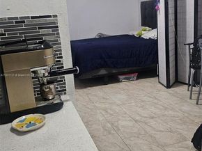 1014 W 68th St, Hialeah FL 33014