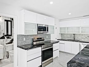 2340 NE 194th St, Miami FL 33180