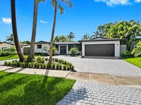 2340 NE 194th St, Miami FL 33180