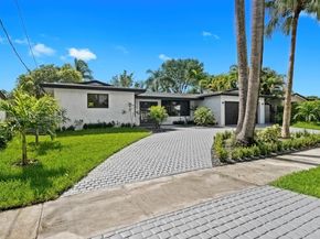 2340 NE 194th St, Miami FL 33180