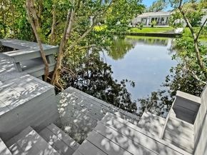 2340 NE 194th St, Miami FL 33180