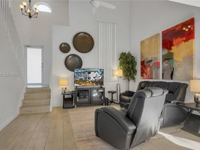 9913 NW 2nd St, Plantation FL 33324