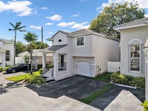 9913 NW 2nd St, Plantation FL 33324