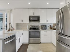 9913 NW 2nd St, Plantation FL 33324