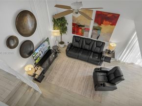 9913 NW 2nd St, Plantation FL 33324