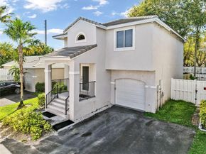 9913 NW 2nd St, Plantation FL 33324