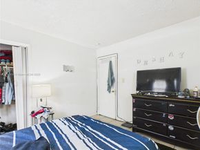 2707 NW 13th St, Fort Lauderdale FL 33311