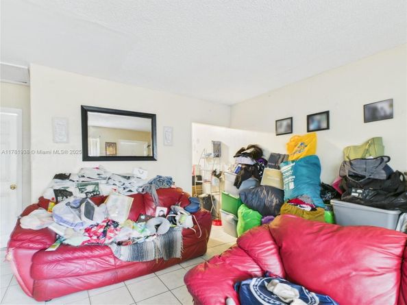 2707 NW 13th St, Fort Lauderdale FL 33311