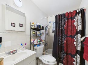 2707 NW 13th St, Fort Lauderdale FL 33311