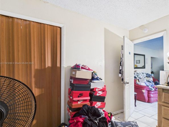 2707 NW 13th St, Fort Lauderdale FL 33311