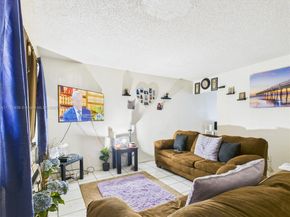 2707 NW 13th St, Fort Lauderdale FL 33311
