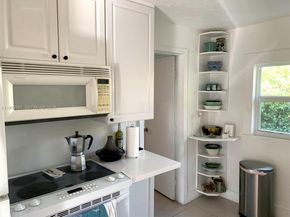 61 NW 53rd St, Miami FL 33127