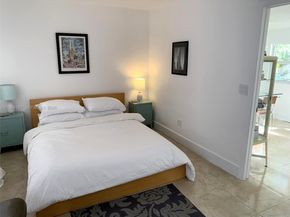 61 NW 53rd St, Miami FL 33127