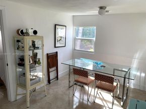 61 NW 53rd St, Miami FL 33127