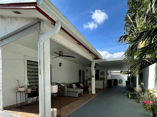 9857 SW 7th St, Miami FL 33174