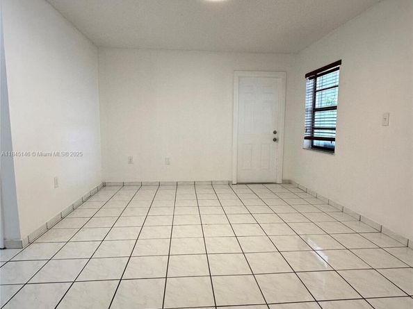9857 SW 7th St, Miami FL 33174