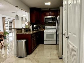 9857 SW 7th St, Miami FL 33174