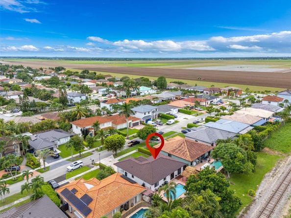 16051 SW 138th Ter, Miami FL 33196