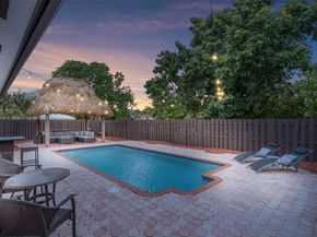 16051 SW 138th Ter, Miami FL 33196