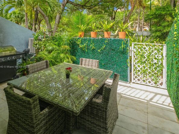 798 Crandon Blvd 55B, Key Biscayne FL 33149