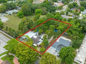 1051 NE 149th St, Miami FL 33161