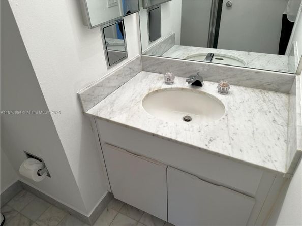 1541 Brickell Ave A3002, Miami FL 33129