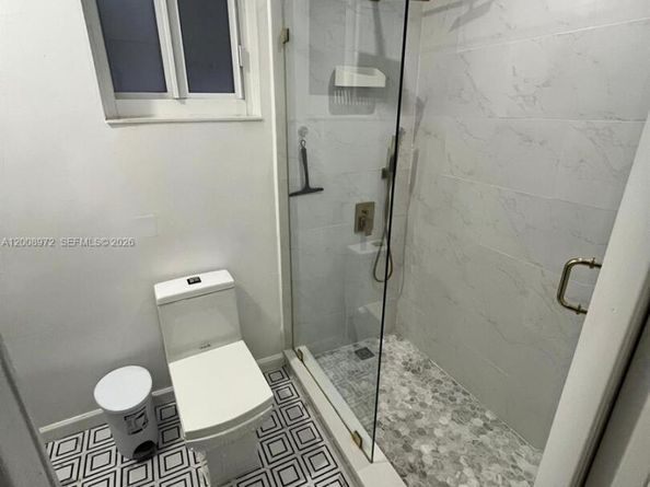 9704 NW 6th Ter 9704, Miami FL 33172