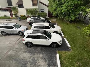 9704 NW 6th Ter 9704, Miami FL 33172