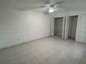 9704 NW 6th Ter 9704, Miami FL 33172