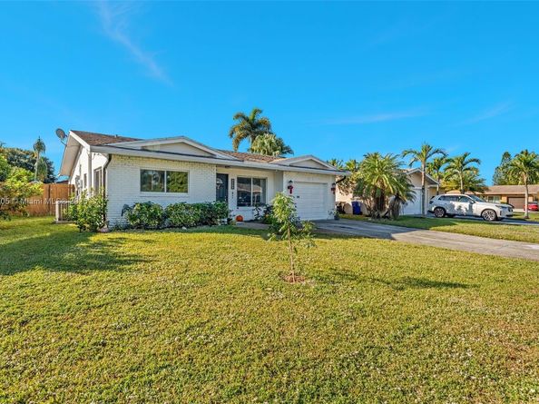 3166 NW 68th Ct, Fort Lauderdale FL 33309