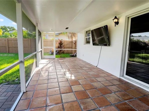 3166 NW 68th Ct, Fort Lauderdale FL 33309