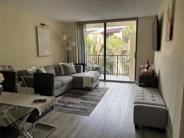 14525 N Kendall Dr 307J, Miami FL 33186