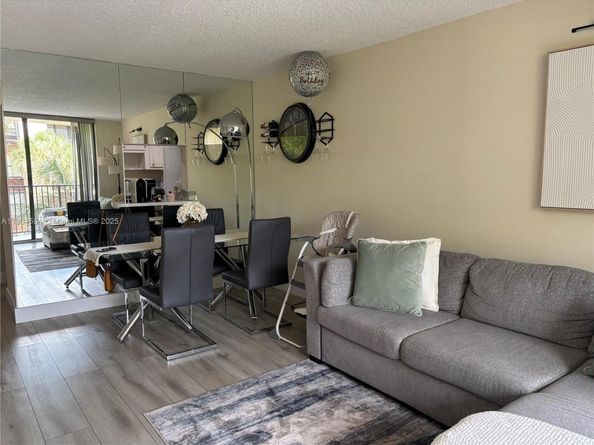 14525 N Kendall Dr 307J, Miami FL 33186