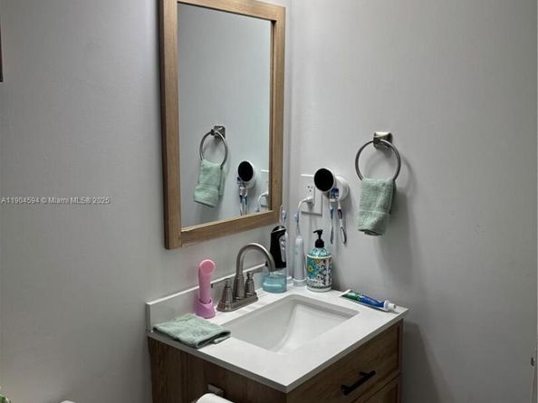 14525 N Kendall Dr 307J, Miami FL 33186