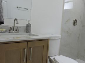 2040 NW 185th Ter, Miami Gardens FL 33056