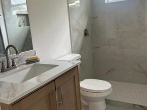 2040 NW 185th Ter, Miami Gardens FL 33056