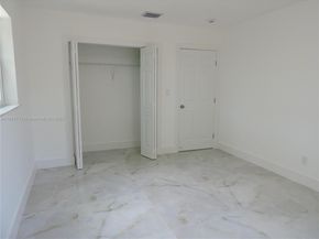 2040 NW 185th Ter, Miami Gardens FL 33056