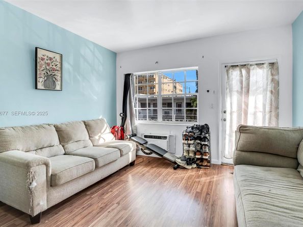 635 8th St 205, Miami Beach FL 33139