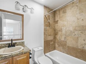 3625 Murano Dr, Hollywood FL 33021