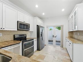 3625 Murano Dr, Hollywood FL 33021