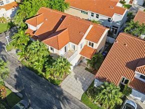 3625 Murano Dr, Hollywood FL 33021