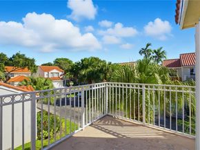 3625 Murano Dr, Hollywood FL 33021