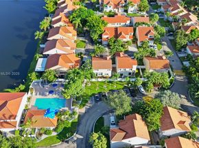 3625 Murano Dr, Hollywood FL 33021