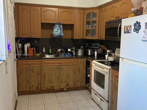 9125 NW 33rd Ct Rd, Miami FL 33147