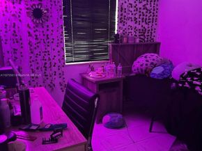 9125 NW 33rd Ct Rd, Miami FL 33147