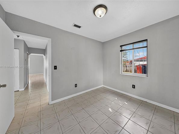 9125 NW 33rd Ct Rd, Miami FL 33147