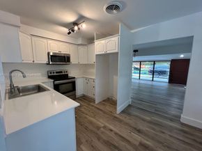 14825 Garden Dr, Miami FL 33168