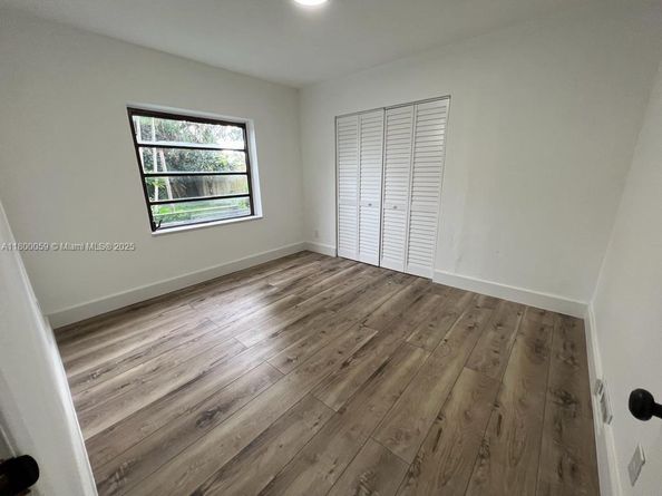 14825 Garden Dr, Miami FL 33168