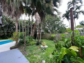 14825 Garden Dr, Miami FL 33168